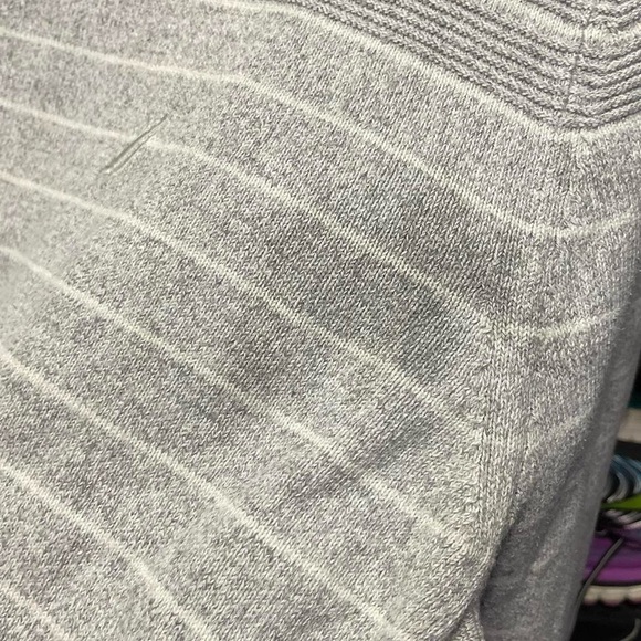 Nautica gray and white horizontal striped crewneck small logo sweater sweatshirt - Picture 3 of 5